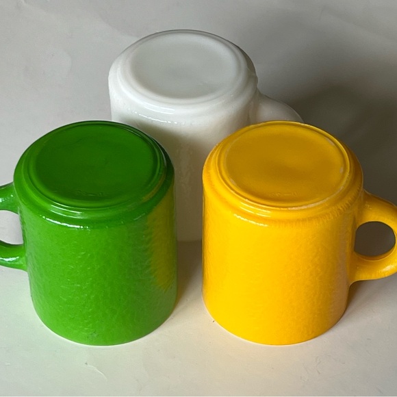 Hazel-Atlas “Orange Peel” pebble textured milk glass coffee mugs set/3 - Picture 9 of 12